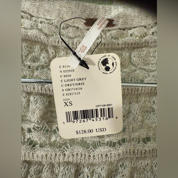 Free People NWT Gray Textured Knit Sweater - Picture 4 of 7